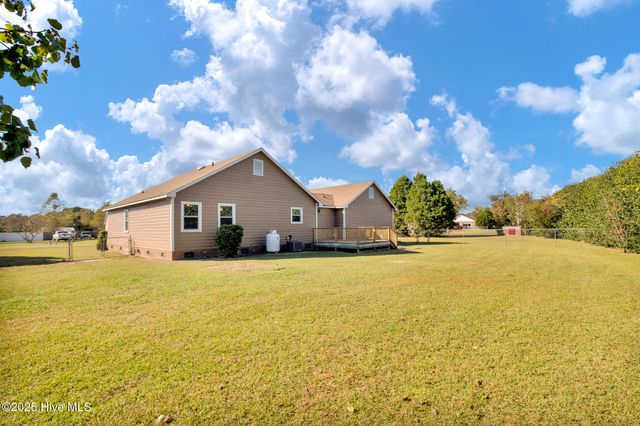 8413 Brightleaf Place, Saint Pauls, NC 28384