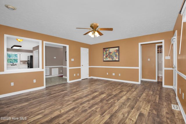 8413 Brightleaf Place, Saint Pauls, NC 28384