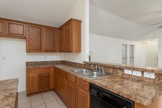 7427 Fossil Creek Drive, Arlington, TX 76002
