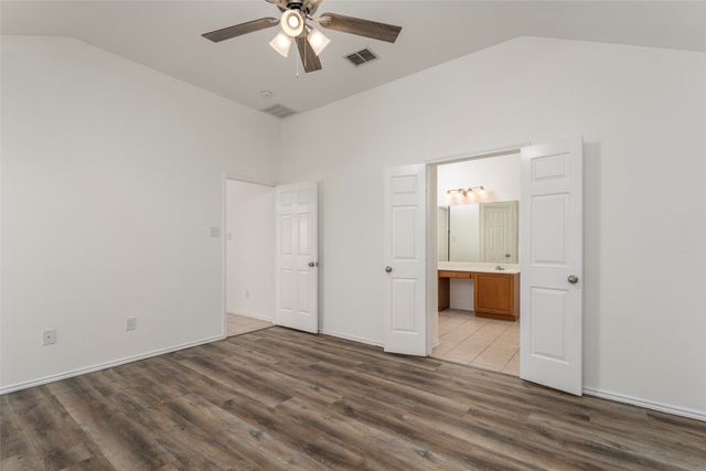 7427 Fossil Creek Drive, Arlington, TX 76002