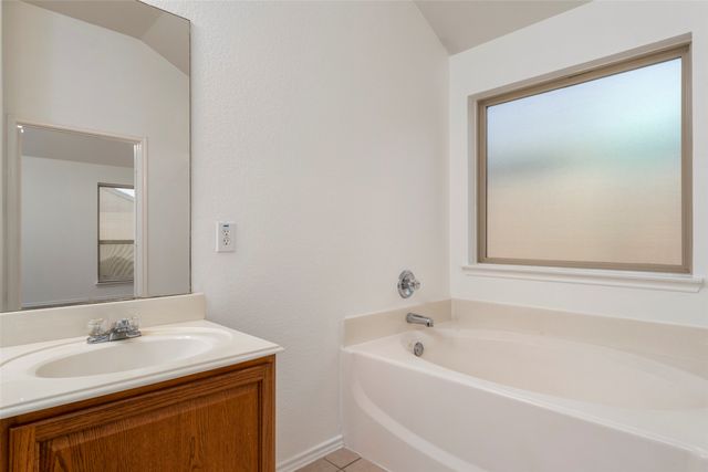 7427 Fossil Creek Drive, Arlington, TX 76002