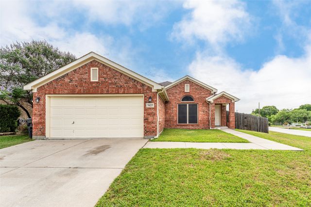 7427 Fossil Creek Drive, Arlington, TX 76002