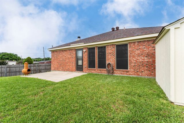 7427 Fossil Creek Drive, Arlington, TX 76002