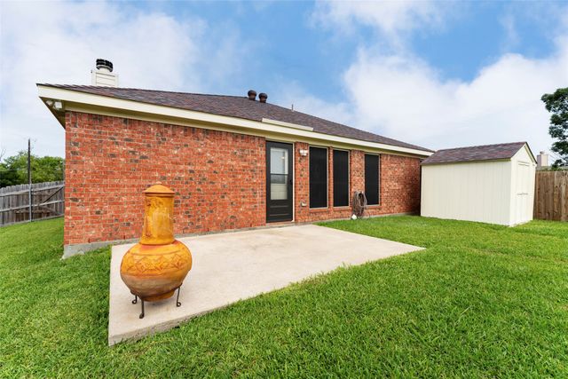 7427 Fossil Creek Drive, Arlington, TX 76002