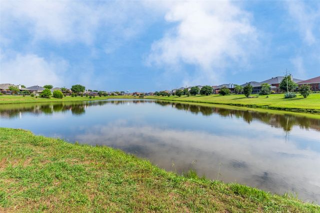7427 Fossil Creek Drive, Arlington, TX 76002