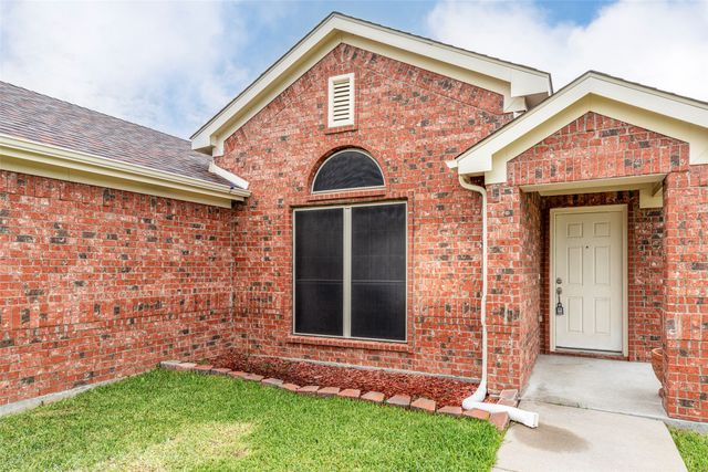 7427 Fossil Creek Drive, Arlington, TX 76002