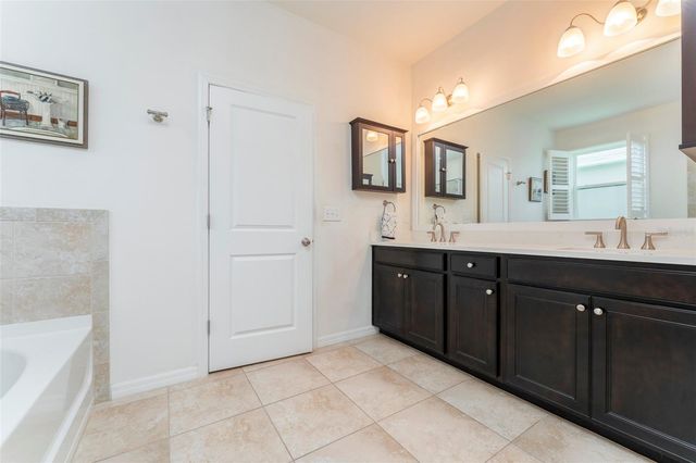 7527 LANTERN PARK AVENUE, Apollo Beach, FL 33572