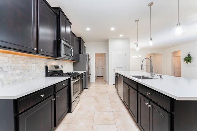 7527 LANTERN PARK AVENUE, Apollo Beach, FL 33572