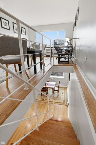 6619 N Sheridan Road 401, Chicago, IL 60626