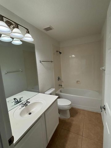 1215 SHALLCROSS AVENUE, Orlando, FL 32828