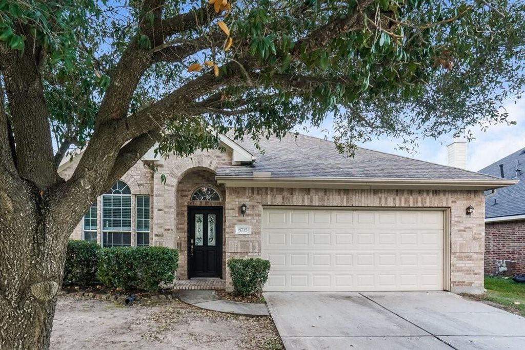 8715 Elm Drake Lane, Humble, TX 77338