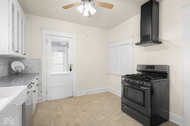 1010 16th Street, Columbus, IN 47201