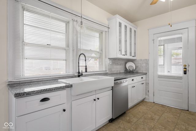 1010 16th Street, Columbus, IN 47201