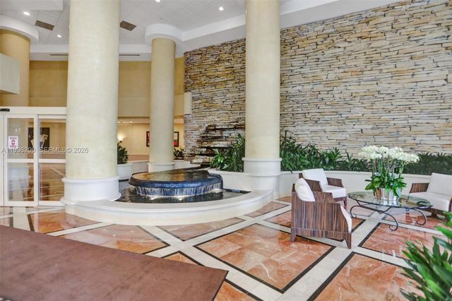 20281 E Country Club Drive 201, Aventura, FL 33180