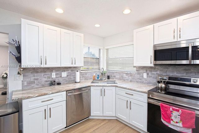 2360 NW 12th St, Delray Beach, FL 33445