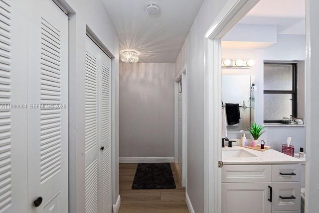 2360 NW 12th St, Delray Beach, FL 33445