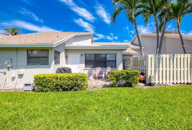 2360 NW 12th St, Delray Beach, FL 33445