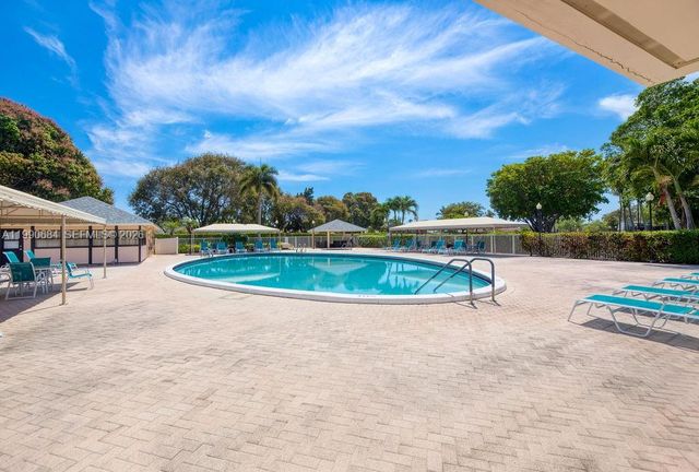 2360 NW 12th St, Delray Beach, FL 33445