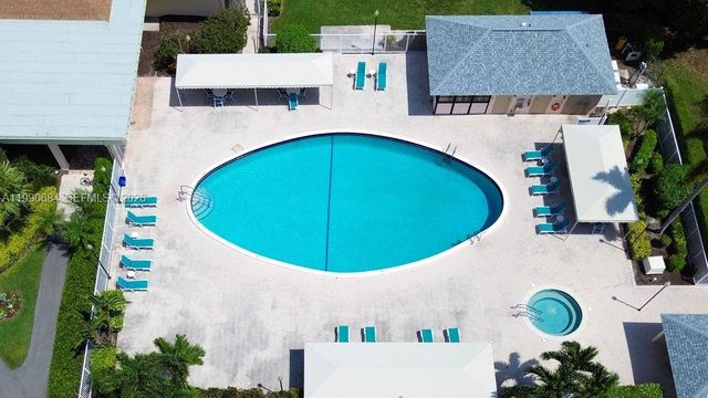 2360 NW 12th St, Delray Beach, FL 33445