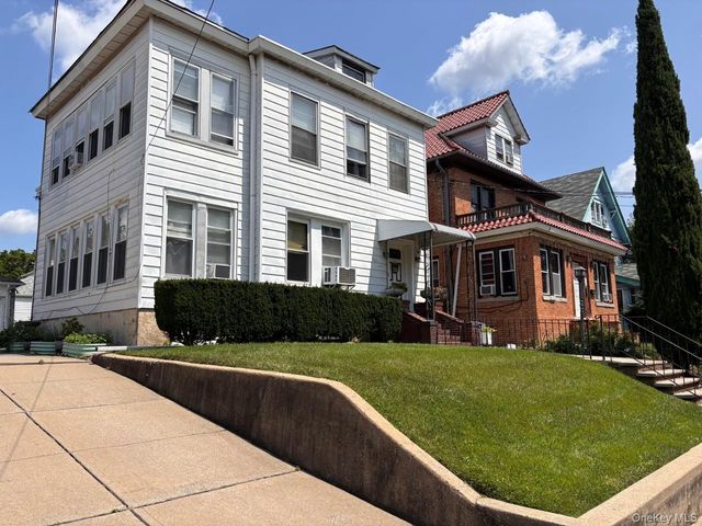 150-29 86th Avenue, Briarwood, NY 11432