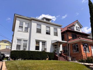 150-29 86th Avenue, Briarwood, NY 11432