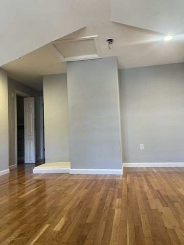 3 Mcgrath Hywy a, Quincy, MA 02169