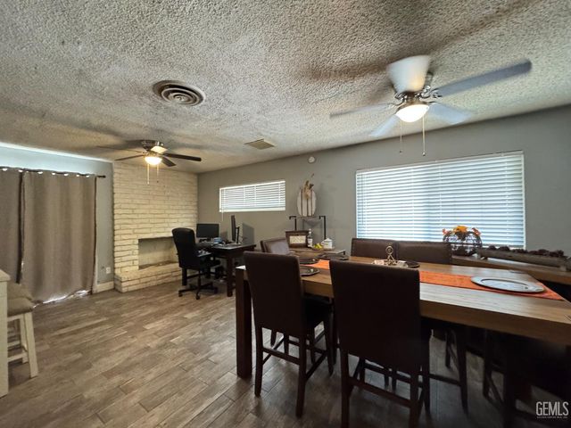 6017 Poso Court, Bakersfield, CA 93309