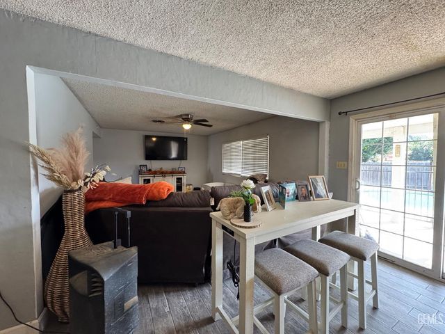 6017 Poso Court, Bakersfield, CA 93309