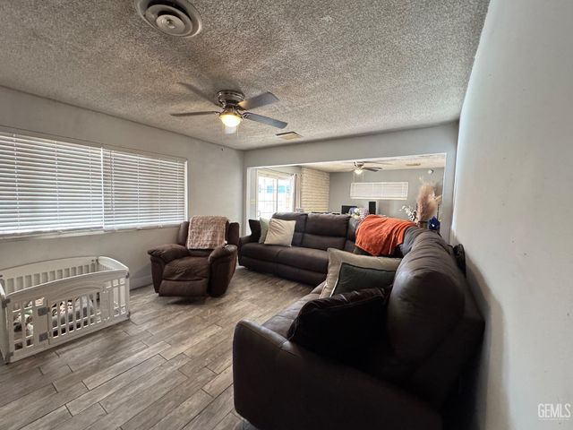 6017 Poso Court, Bakersfield, CA 93309