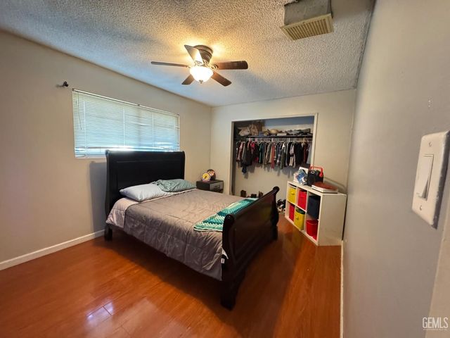 6017 Poso Court, Bakersfield, CA 93309