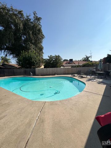6017 Poso Court, Bakersfield, CA 93309
