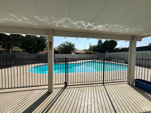 6017 Poso Court, Bakersfield, CA 93309