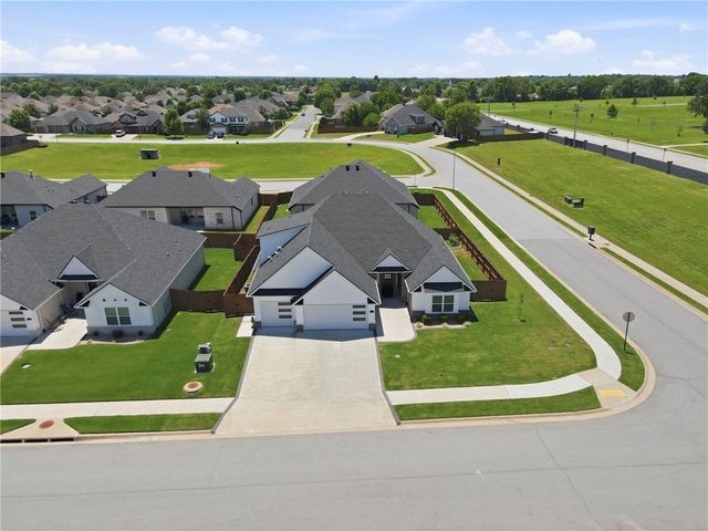 731 Bronco Street, Centerton, AR 72719