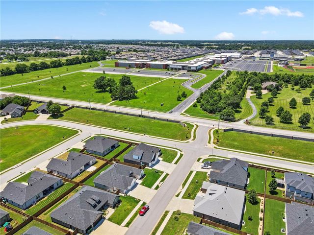 731 Bronco Street, Centerton, AR 72719