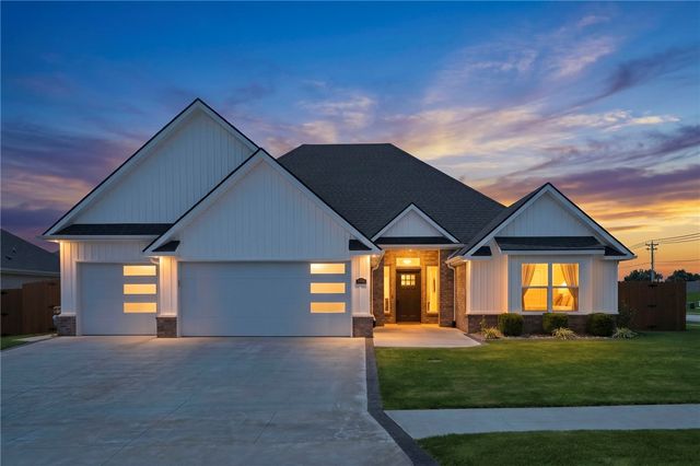 731 Bronco Street, Centerton, AR 72719