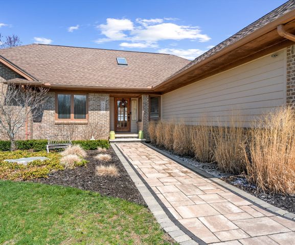 9552 Wall Gene Road, South Lyon, MI 48178