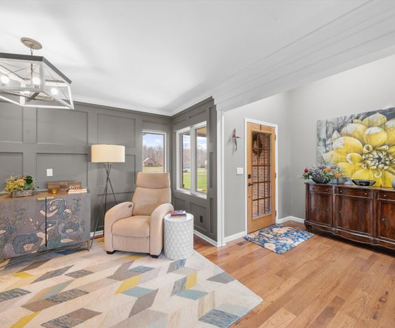 9552 Wall Gene Road, South Lyon, MI 48178