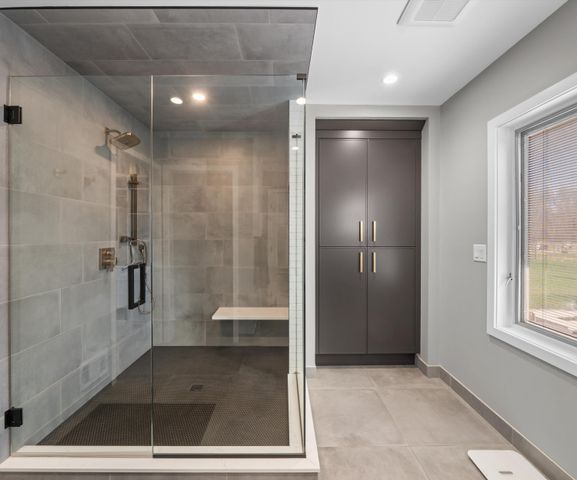 9552 Wall Gene Road, South Lyon, MI 48178