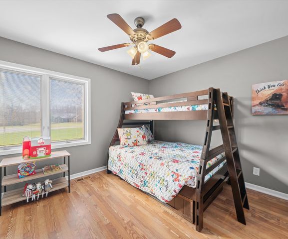 9552 Wall Gene Road, South Lyon, MI 48178