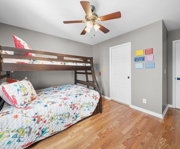 9552 Wall Gene Road, South Lyon, MI 48178