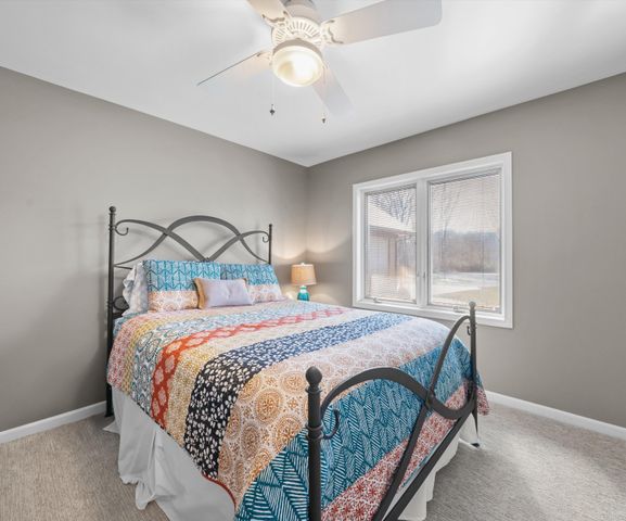 9552 Wall Gene Road, South Lyon, MI 48178