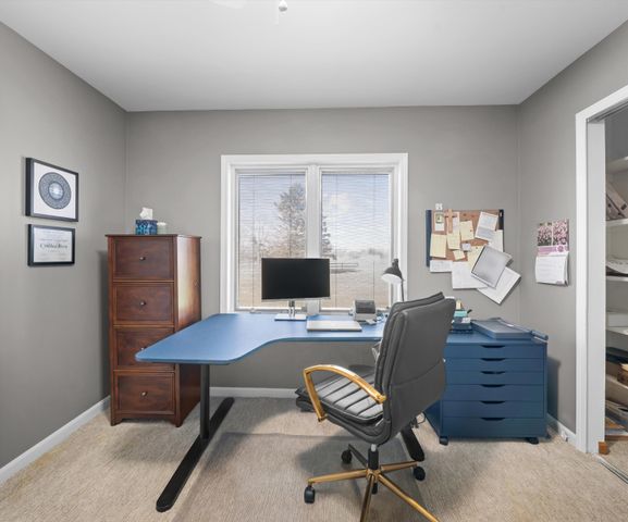 9552 Wall Gene Road, South Lyon, MI 48178