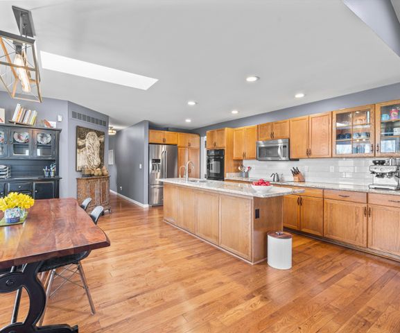 9552 Wall Gene Road, South Lyon, MI 48178