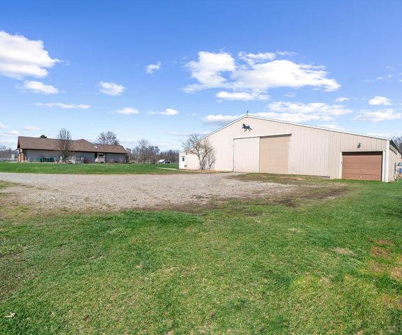 9552 Wall Gene Road, South Lyon, MI 48178