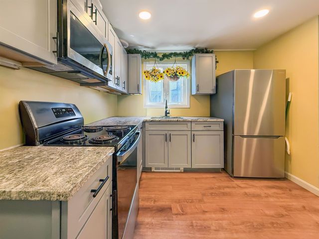 3 Harris Avenue, Hampton, NH 03842