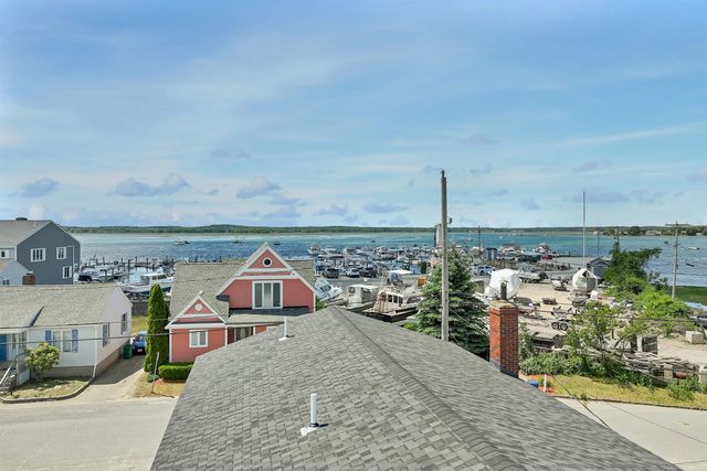 3 Harris Avenue, Hampton, NH 03842