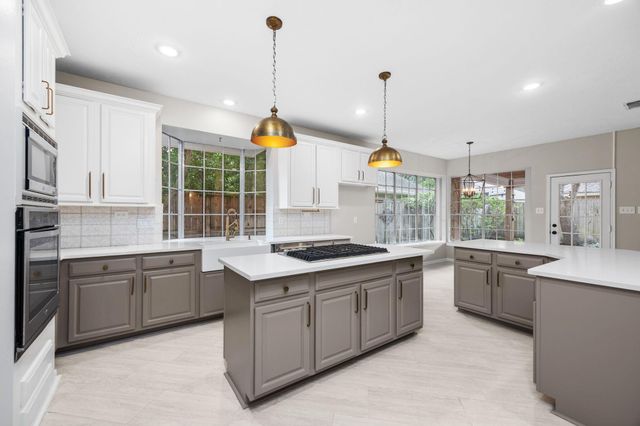 9015 Rhapsody Lane, Houston, TX 77040
