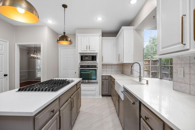 9015 Rhapsody Lane, Houston, TX 77040