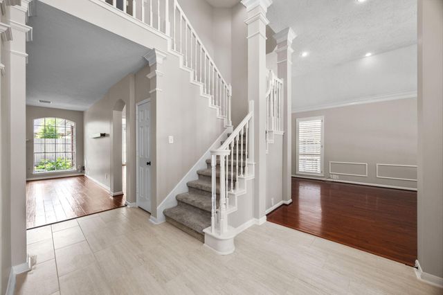 9015 Rhapsody Lane, Houston, TX 77040