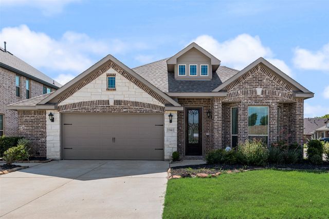 1941 Silverleaf Drive, Glenn Heights, TX 75154